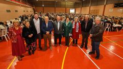 Los socios de la Asociacin de Pensionistas de Sofn, de celebracin