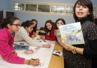 Marta R�os impartiu un obradoiro po�tico na Cachada.<span lang= es-es > </span>