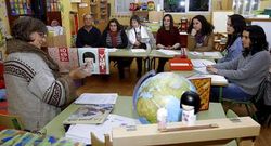 Mar�a Jos� Pousa, exponiendo su experiencia en el CRA Os Remu��os.