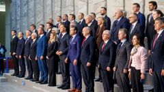 Foto de familia de los ministros de Defensa de la OTAN.