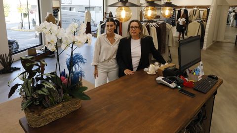 La tienda Pirde Moda est situada en la calle Eduardo Pondal, nmero 2, bajo