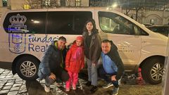 C�sar Mart�n e Iv�n Palacios con Alina y Aurika