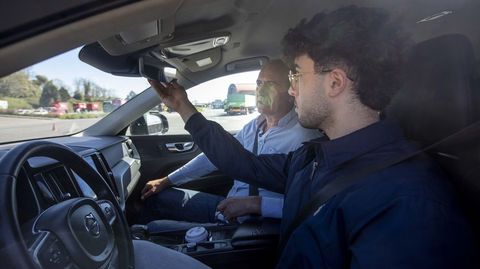 Jes&uacute;s Cernadas se&ntilde;ala que a partir de mayo, y hasta octubre, crece el n&uacute;mero de aspirantes al carn&eacute; de conducir en Santiago