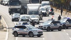 Controles a la salida de Barcelona para localizar a Puigdemont
