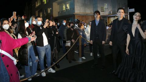 presentacion serie Operación marea negra, con fotocol, estará conselleiro de cultura e actores, entre eles, álex gonzález, PREESTRENO SERIE DE AMAZOM PRIME