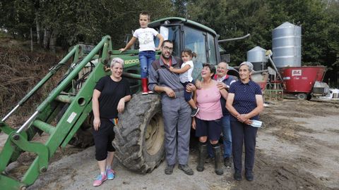 Dos familias de Torneiros, Allariz, gestionan la explotacin de vacuno para producir leche ecolgica