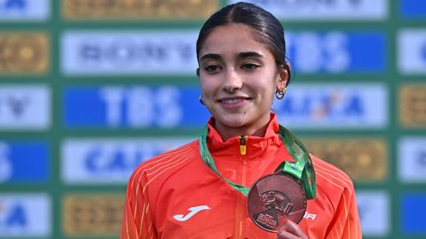 Aldara Meil�n, con la medalla de bronce individual en medio marat�n en el Mundial de marcha 2026 en categor�a absoluta