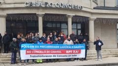 Una de las concentraciones delante del consistorio local, en plena Navidad