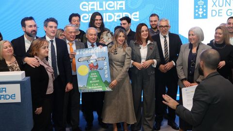 El alcalde de A Fonsagrada aprovech� en Fitur la presencia de autoridades y personalidades para promocionar la Festa do Butelo