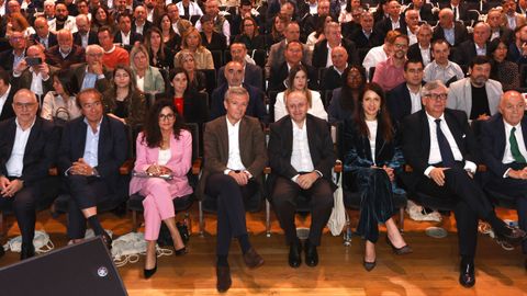Alfonso Rueda particip� durante la primera mitad del evento mostrando su apoyo al encuentro de Vegalsa-Eroski que reuni� a 400 asistentes.