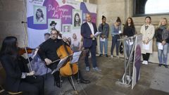 Estudantes erasmus puxeron onte voces a versos de Rosal�a noutras linguas