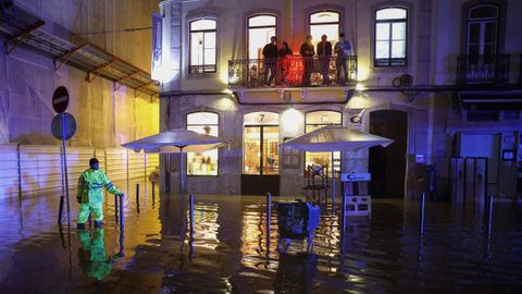 Calles de Lisboa durante las lluvias.
