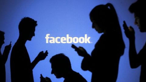 Facebook sigue siendo la red social con mayor frecuencia de utilizacin (uso a diario, con un promedio de 4 horas y 30 minutos por semana)