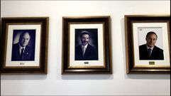 
Con el retrato de Jos� Tome (a la derecha) se completa el tr�o de regidores del siglo XXI en la galer�a de retratos de alcaldes del Ayuntamiento de Monforte