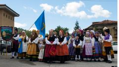 Fiesta pola oficialid� de Bimenes
