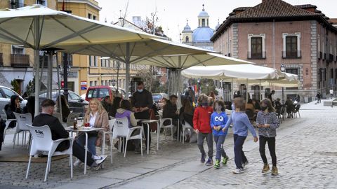 Las terrazas en Madrid pueden permanecer abiertas hasta las once de la noche