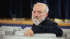 Ant�n Negro exerce o sacerdocio en Galicia desde 1985