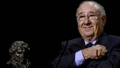 Adi�s, Alfredo Landa