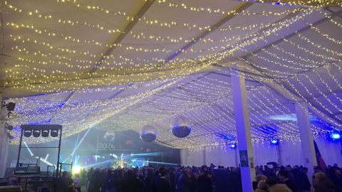 Luces y carpa contra el posible mal tiempo en Fene.