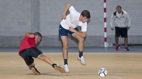 PARTIDO DE F�TBOL ENTRE EL PP Y EL PSOE DE PONTEVEDRA