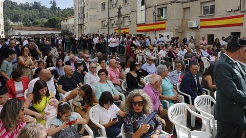 El patio del acuartelamiento se llen con los invitados a la celebracin