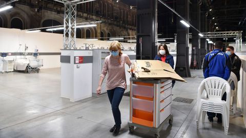 Imagen del interior de la nueva rea de salud para pacientes con COVID-19 establecida en un hospital de campaa en el lugar del evento OGR (Officine Grandi Riparazioni) en Turn, norte de Italia