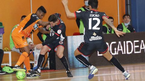 Renato gana galones en el equipo burelista como uno de sus futbolistas m�s regulares