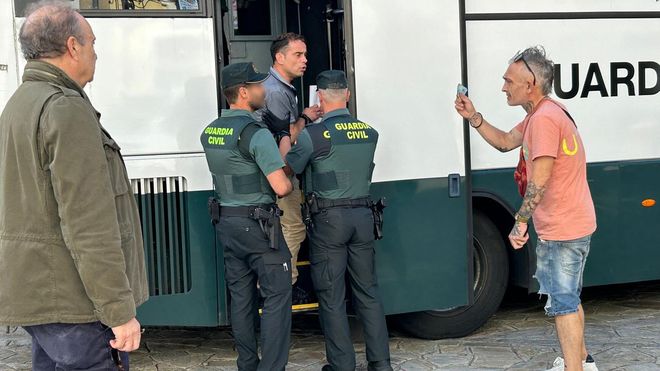 Prisi�n para cuatro de los seis detenidos en la operaci�n antidroga de Noia