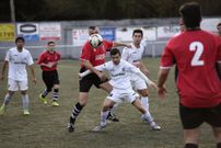 Imagen del choque entre el Soneira y el Outes (1-1). 