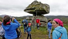 La Pedra do Brazal fue uno de los atractivos de la ruta de ayer por Dumbr�a.