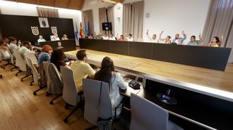 Los votos de BNG y PSOE se bastaron para sacar adelante la modificaci&oacute;n de cr&eacute;dito por valor de 12,6 millones