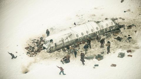 El filme sobre la catstrofe area de los Andes en 1972 arras en los Goya y es un buen candidato al scar en la categora internacional.