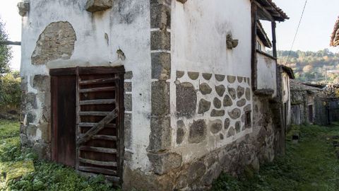 Esgrafiados en una casa de A Somoza, en Sober