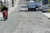 Los vecinos de Casti�eiri�o esperan que tras a�os de espera se arregle la r�a Virxe Branca.