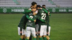 En las �ltimas siete jornadas el Racing solo ha conseguido anotar como local, en la imagen celebraci�n de un tanto frente al Sanse en A Malata. 