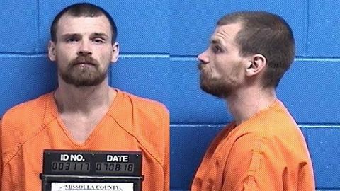 Francis Carlton Crowley, 32, detenido por el suceso