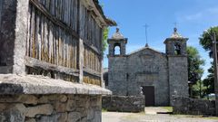 El entorno de la iglesia de San Xo�n de Lagostelle se arreglar�