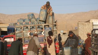 Reparto de petr�leo en Pakist�n comprado en Ir�n