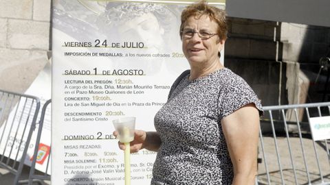 Marisol ayer en la entrada de la Concatedral antes de la procesi�n del Cristo de la Victoria.