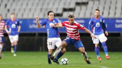 Steven Pierre Kunde Real Oviedo Granada Carlos Tartiere.Steven pugna por un balon con Pierre Kunde