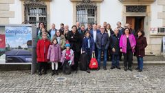 Una de las muchas visitas a la exposicin Taxi Compostelle, en Delmont