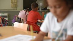 Varios de los menores acogidos en un centro de Barcelona.