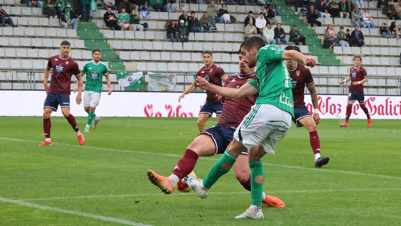 Racing de Ferrol y Pontevedra firman un empate sin goles que deja a los verdes al borde del adiós al playoff — image 1