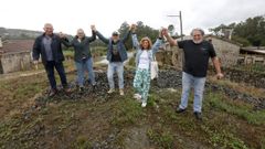 Enrique, Idoia, Hernando, Isabel y Manolo, en la aldea de Aboi, en Caldas, son directivos de la asociaci�n Terra e Xente