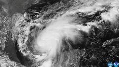 Imagen del cicl�n Isa�as ayer sobre el golfo de M�xico.