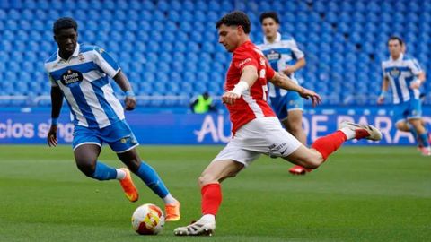 Sim�n Luca, nuevo lateral izquierdo del CD Lugo 2026-2027.
