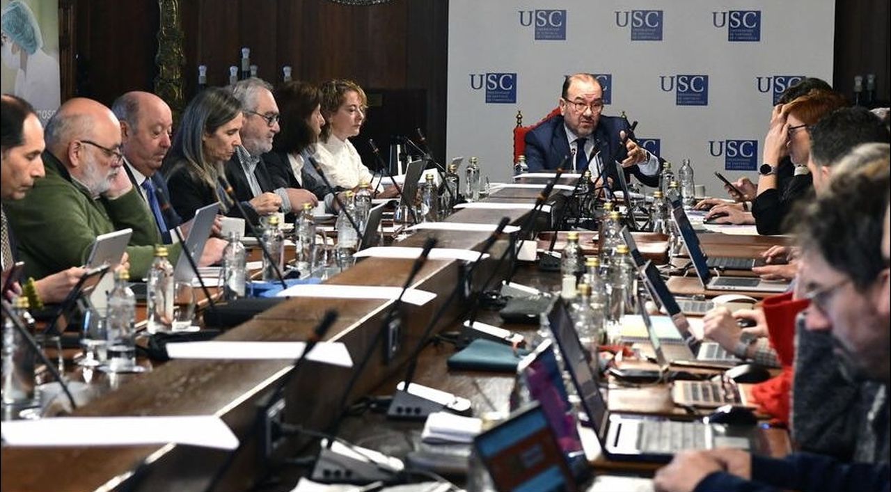 Parón a la descentralización de Medicina: el consello de goberno de la USC no vota el acuerdo