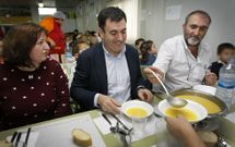 El conselleiro Rom�n Rodr�guez visit� el comedor del Portofaro el pasado mes de noviembre. 