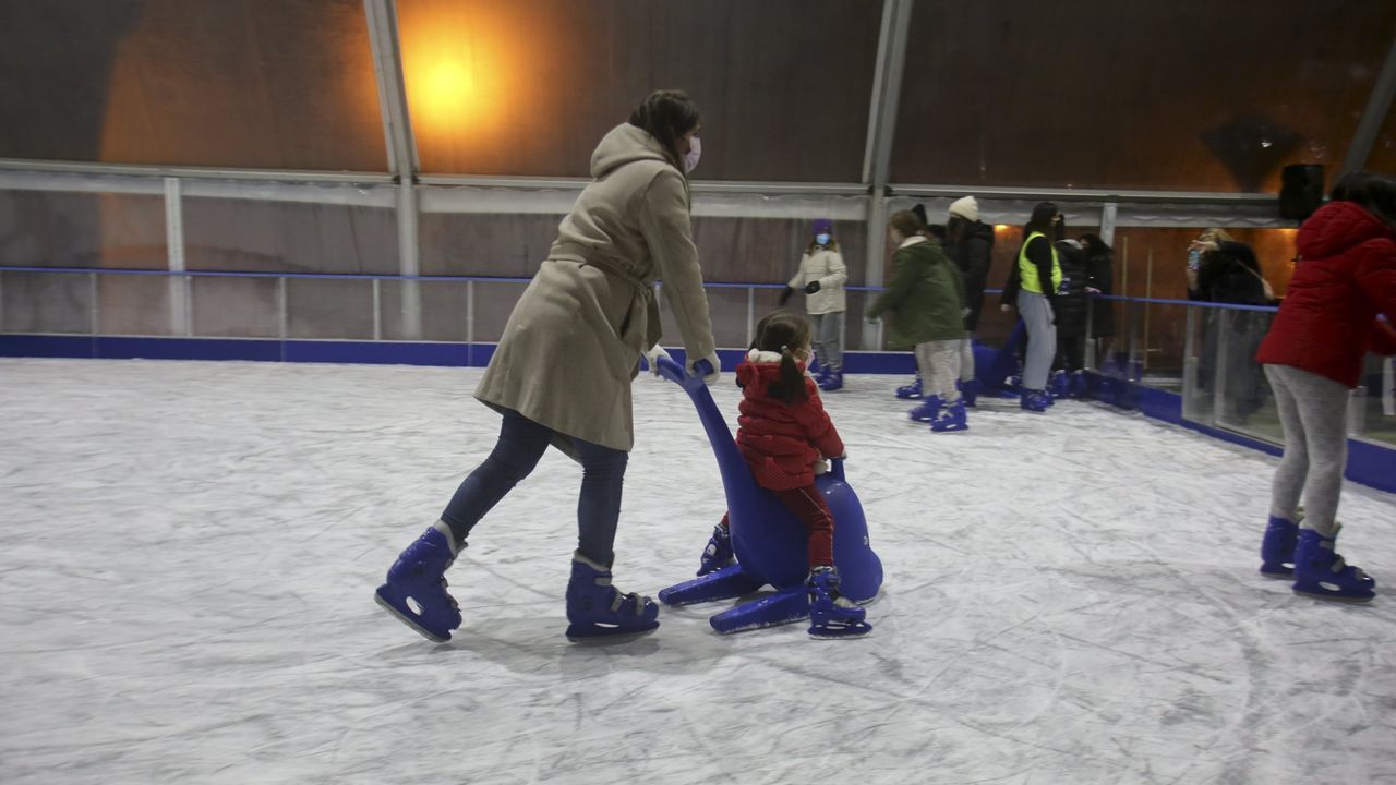La pista de hielo de Ferrol abre este viernes y se suma a la programación navideña