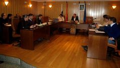 El pleno de sarria se celebr� por la ma�ana y apenas dur� treinta minutos